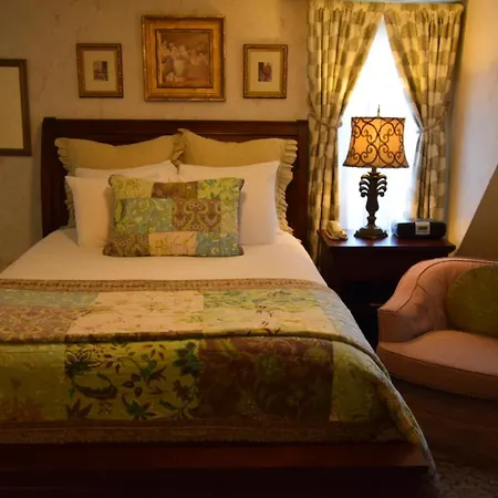 Ivy Lodge-2
