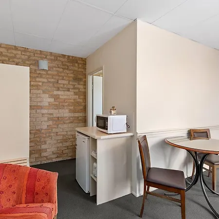 Quality Hotel Robertson Gardens-3