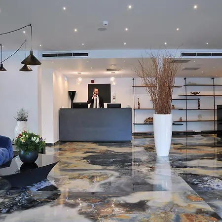 Athenaeum Smart Hotel-3