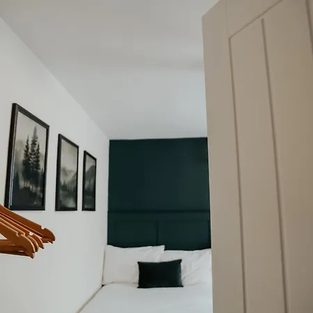 Pitfaranne Guest House-2