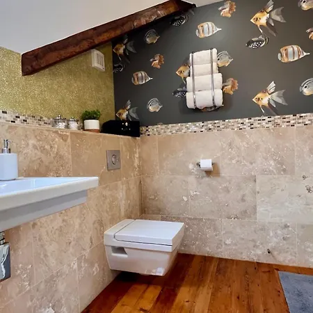 The Mainstay Luxury Boutique Rooms With Private Parking-2