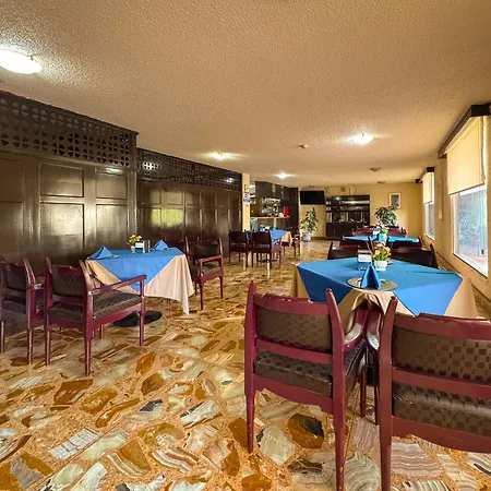 Hotel Montreal-3