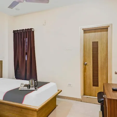 Collection O The Crown Hotel-2