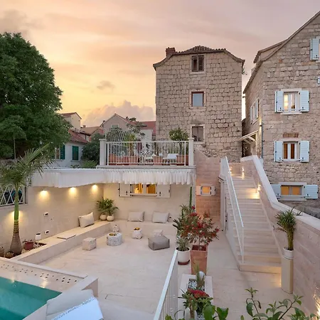 Ibella Boutique Rooms-2