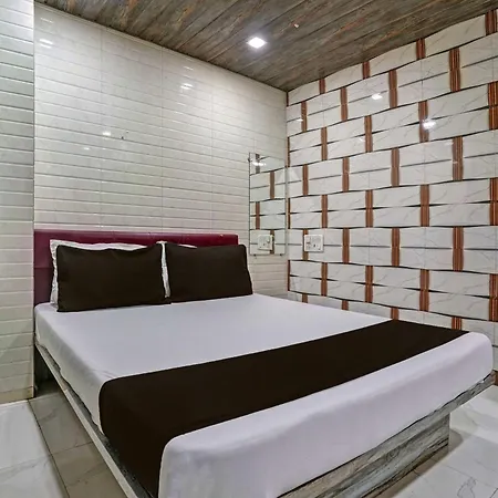 Hotel O Taj Lodging And Boarding-2