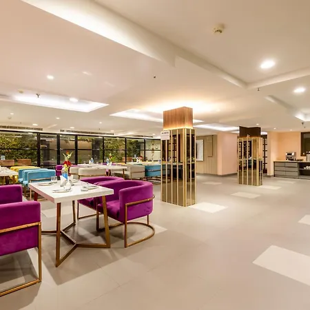 Hotel Sapphire House - 3 Mins Walk From Metro And 5 Mins From New Delhi Railway Station-2