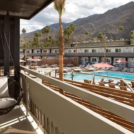 V Capri Palm Springs, A Dolce By Wyndham-3