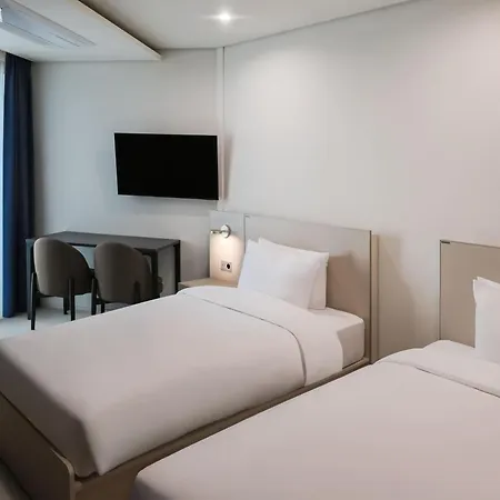 Hotel The Botanik Sewoon Myeongdong-2