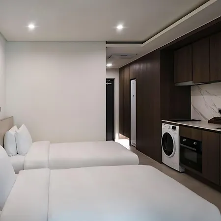 Hotel The Botanik Sewoon Myeongdong-3