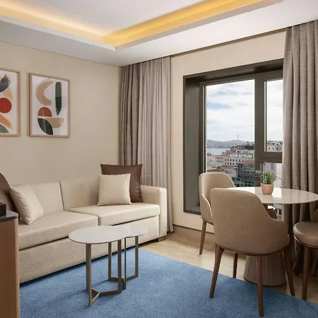 Delta Hotels By Marriott Istanbul Karakoy-3