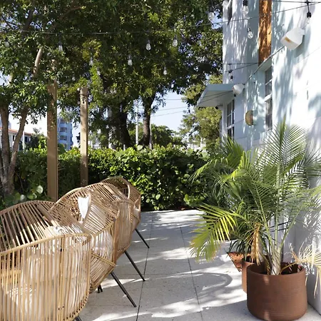 The Lemon Branch Hotel-3