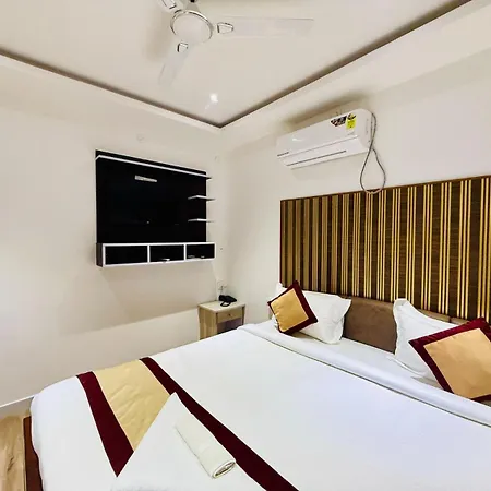 Hotel Golden Meet-3