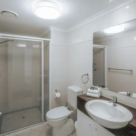 The Crest Apartments - Main Beach-2