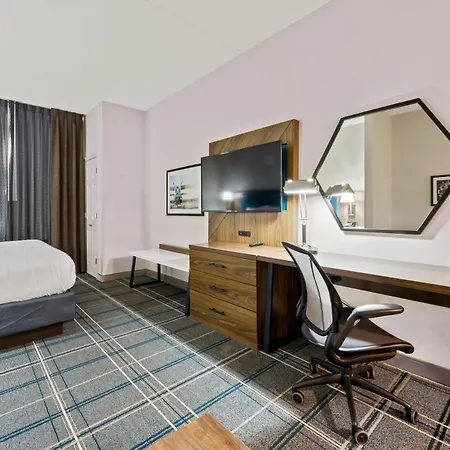 Comfort Suites Newport News Airport-3