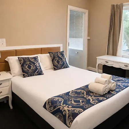 Lily Sands Inn-2