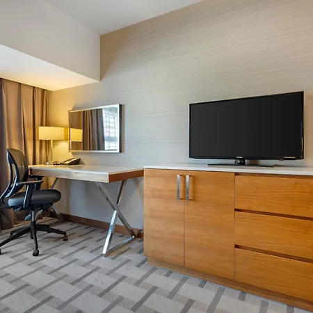 Radisson Hotel & Conference Centre Calgary Airport-2