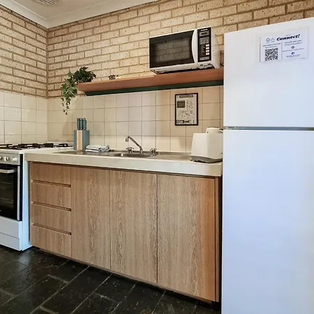 Busselton Villas And Glamping Village-2