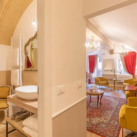 Corte Realdi Suites Piazza Erbe-2