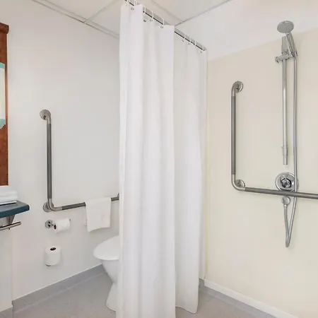 Ibis Wellington-2