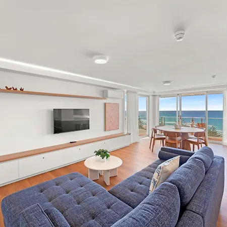 Pacific Regis Beachfront Holiday Apartments-2