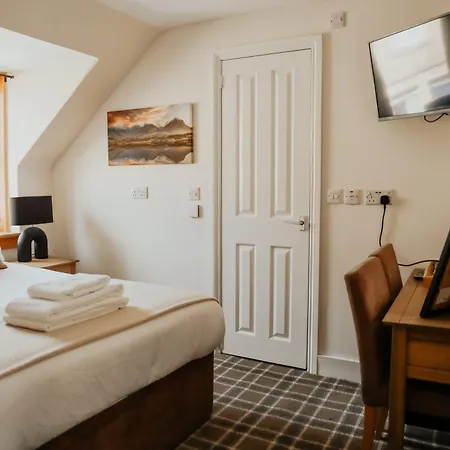 Pitfaranne Guest House-2