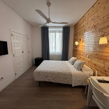 Hostal Goyal Pizarro-2