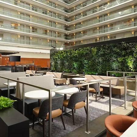 Embassy Suites By Hilton Chicago Downtown Magnificent Mile-3