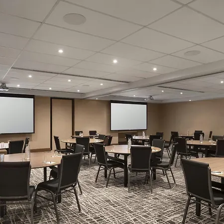 Ac Hotel By Marriott Old Montreal-3