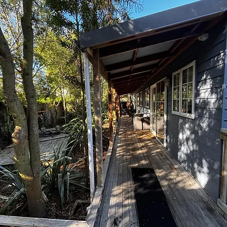 Cranford Cottages And Motel-2