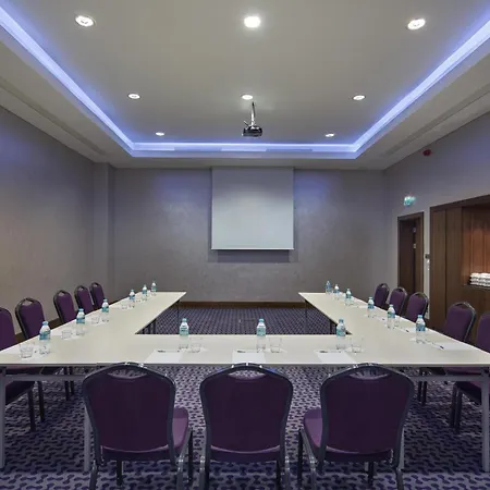 Hampton By Hilton Istanbul Kayasehir-3