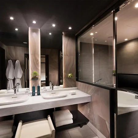 Doubletree By Hilton Kyoto Station-2