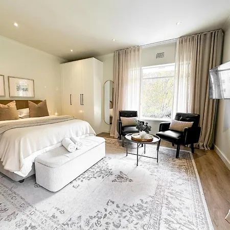 Oak Manor Boutique Guest House-2