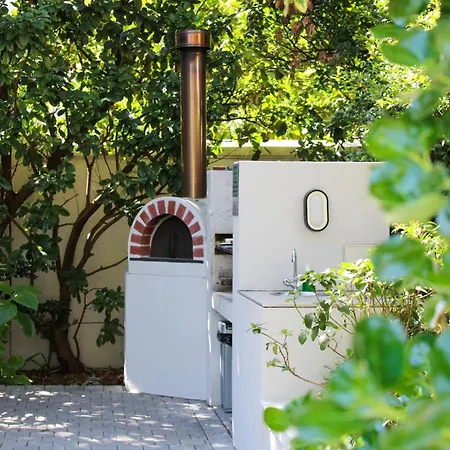 Oak Manor Boutique Guest House-3