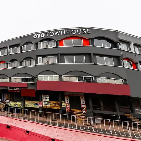 Townhouse Gandhi Hall-3