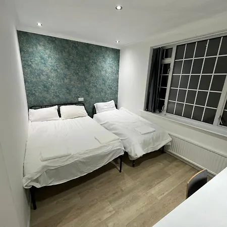 White Rose Hotel & Restaurant - Leeds-3