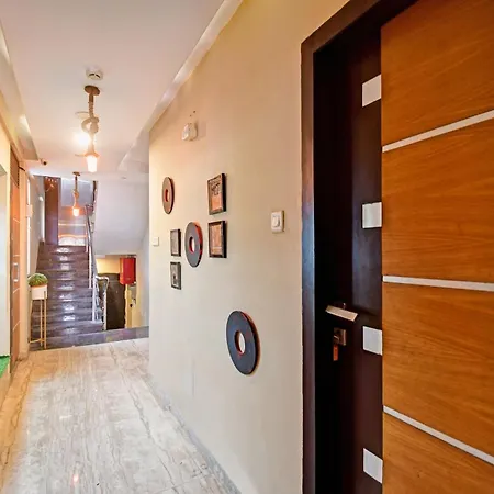 Super Collection O Avenue Regency Near Kalighat Kali Temple-3