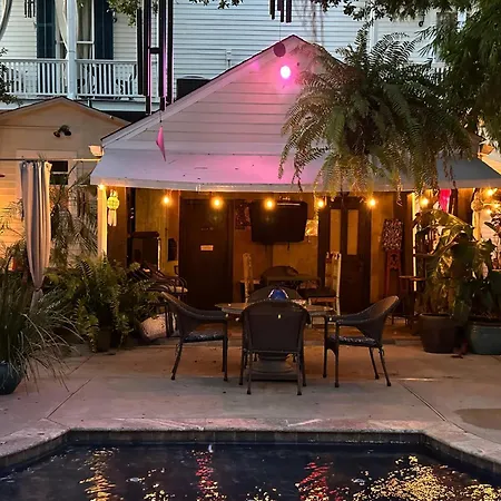 The Dragonfly Treme-Historic Guesthouse-Near French Quarter-3