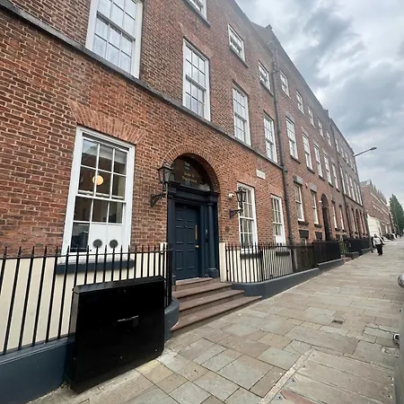 Epic Duke Street Townhouse, City Centre Apartments-3