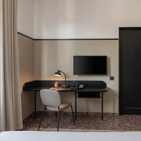 Wellesley Hotel-3
