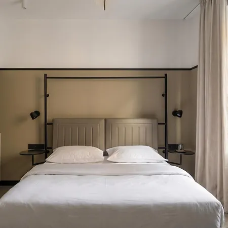 Wellesley Hotel-2