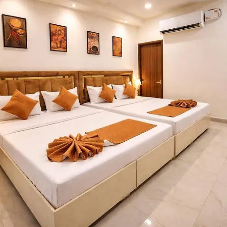 Paradise Stays 200 Meters From Golden Temple-2