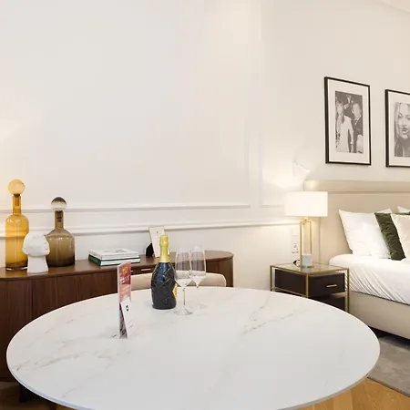 Rafael Kaiser - Signature Apartments City Centre-3