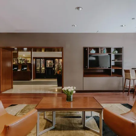 Central Loop Hotel-3