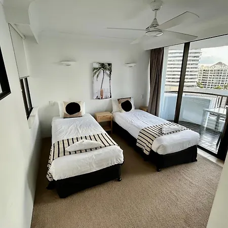 Pacific Resort Broadbeach-3