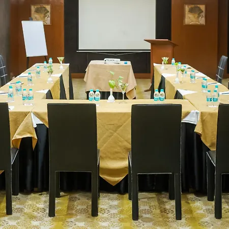 Udman Hotel Panchshila Park-2