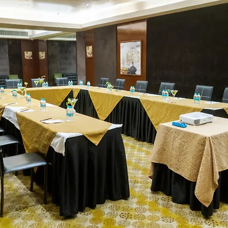 Udman Hotel Panchshila Park-3
