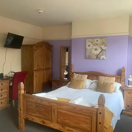 Gillygate Guest House-3