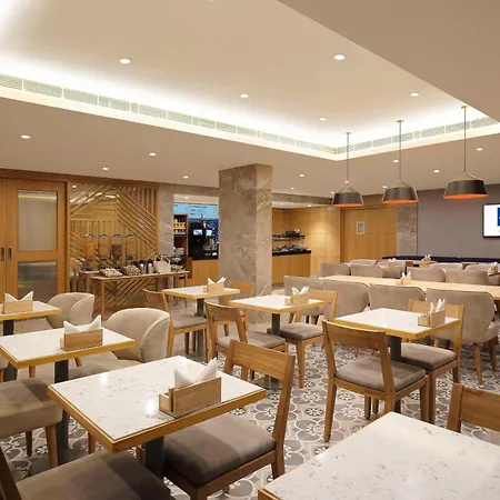 Holiday Inn Express Ahmedabad Prahlad Nagar By Ihg-2