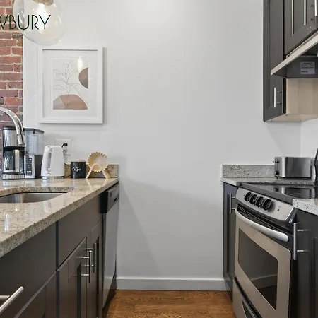 304 Newbury Street By Thatch-3