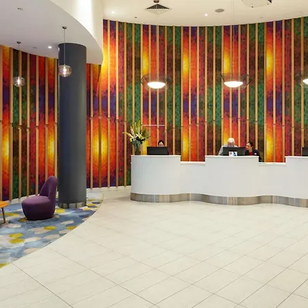 Ibis Styles Brisbane Elizabeth Street-2